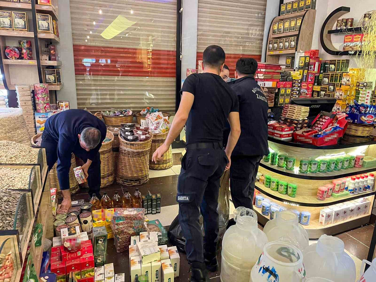 Diyarbakır’da tarihi geçmiş ürünlere el konuldu
