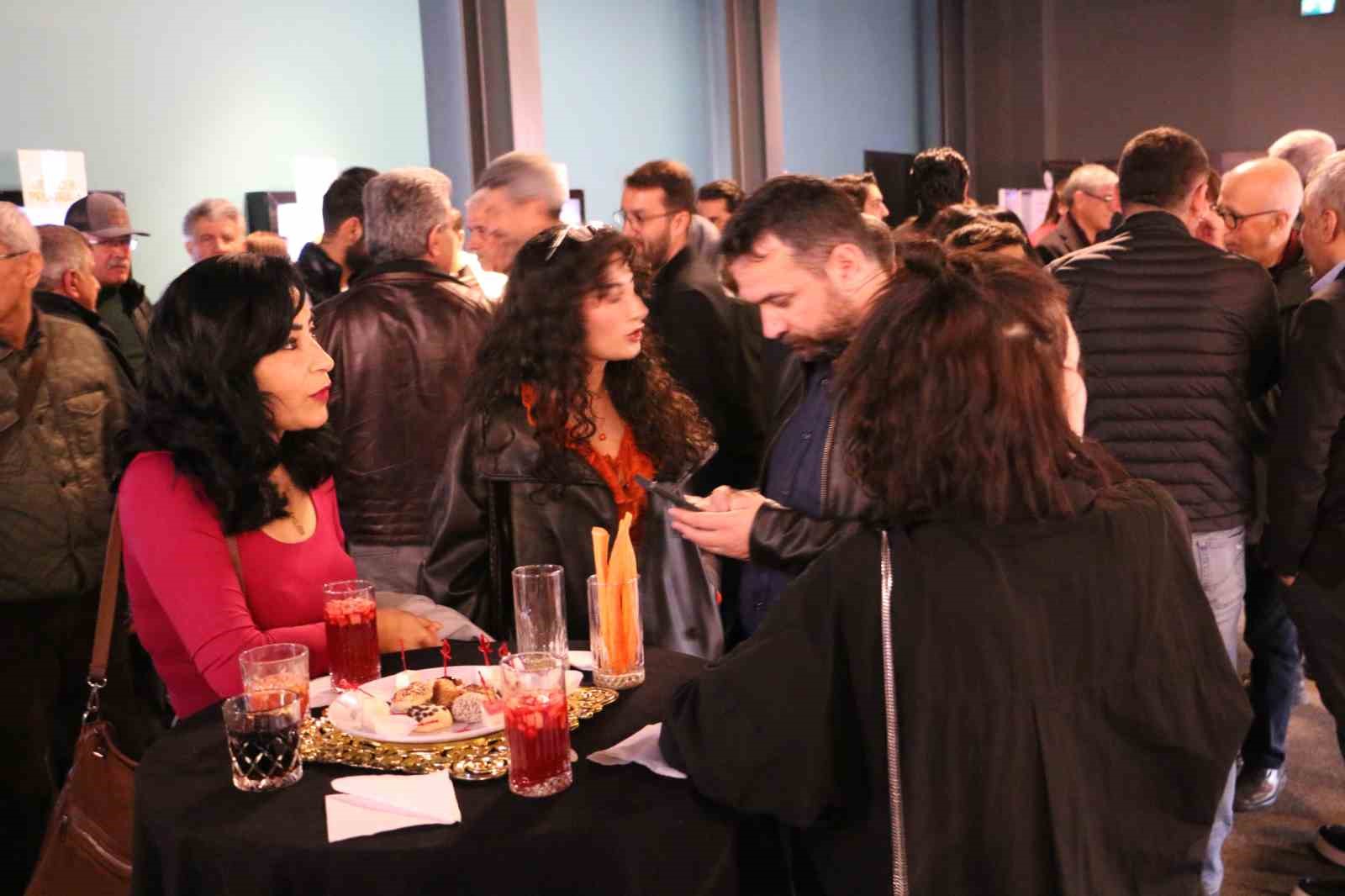 Diyarbakır’da ‘Uçan Köfteci’ filminin galası yapıldı
Diyarbakır’da ‘Uçan Köfteci’ filminin galası yapıldı