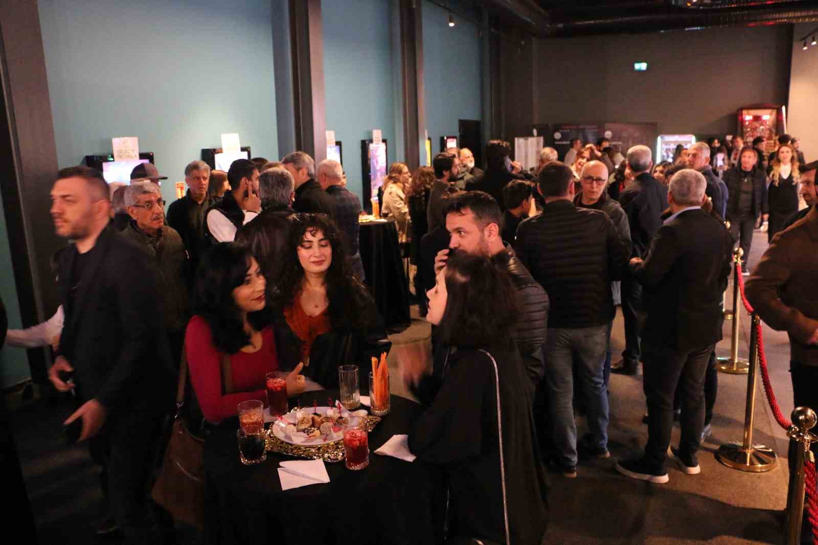 Diyarbakır’da ‘Uçan Köfteci’ filminin galası yapıldı
Diyarbakır’da ‘Uçan Köfteci’ filminin galası yapıldı