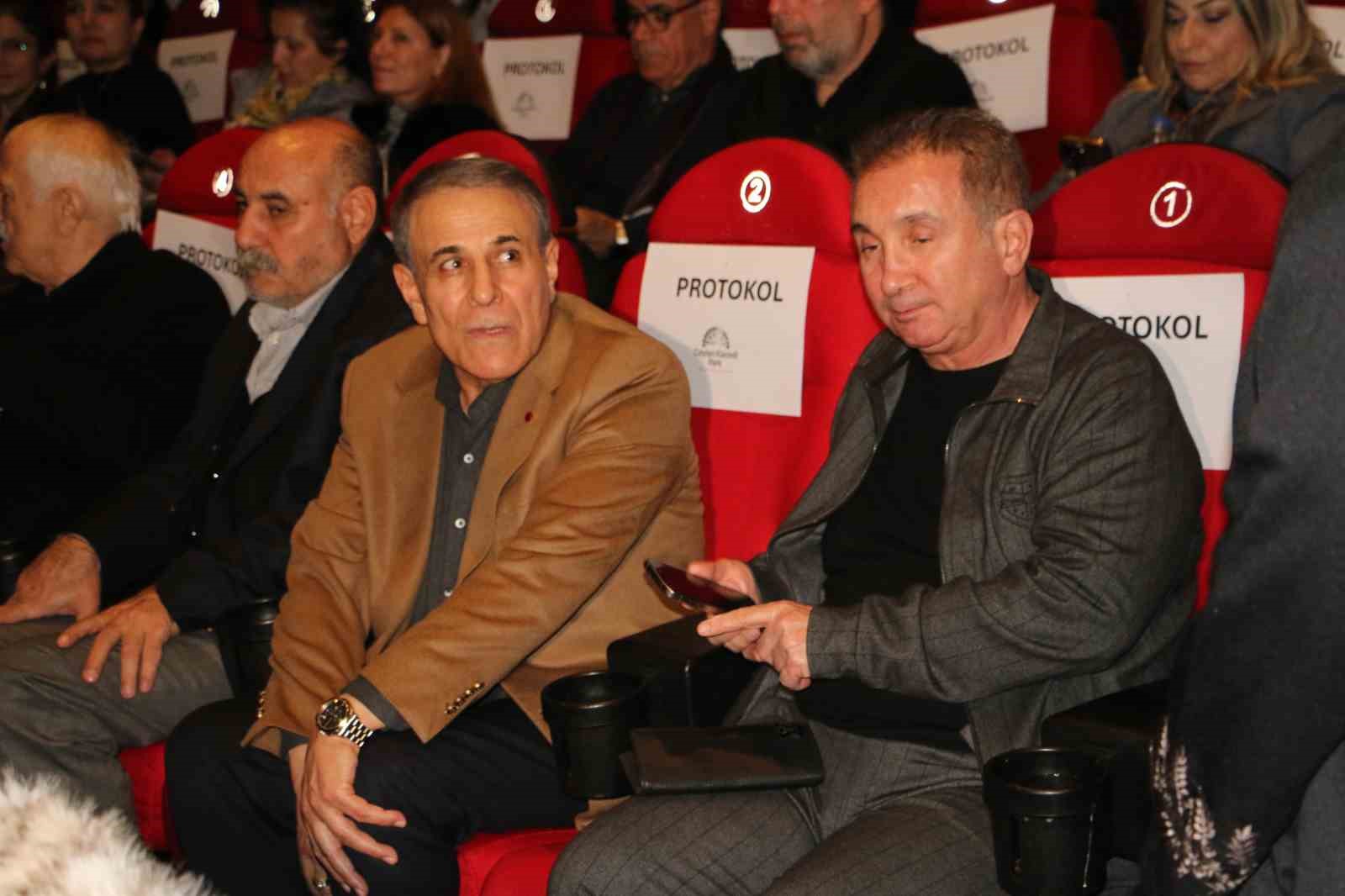 Diyarbakır’da ‘Uçan Köfteci’ filminin galası yapıldı
Diyarbakır’da ‘Uçan Köfteci’ filminin galası yapıldı