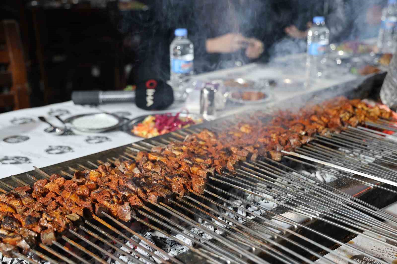 Diyarbakır’ın tescilli ciğer kebabı Ramazanda da iftar ve sahurda tüketiliyor

