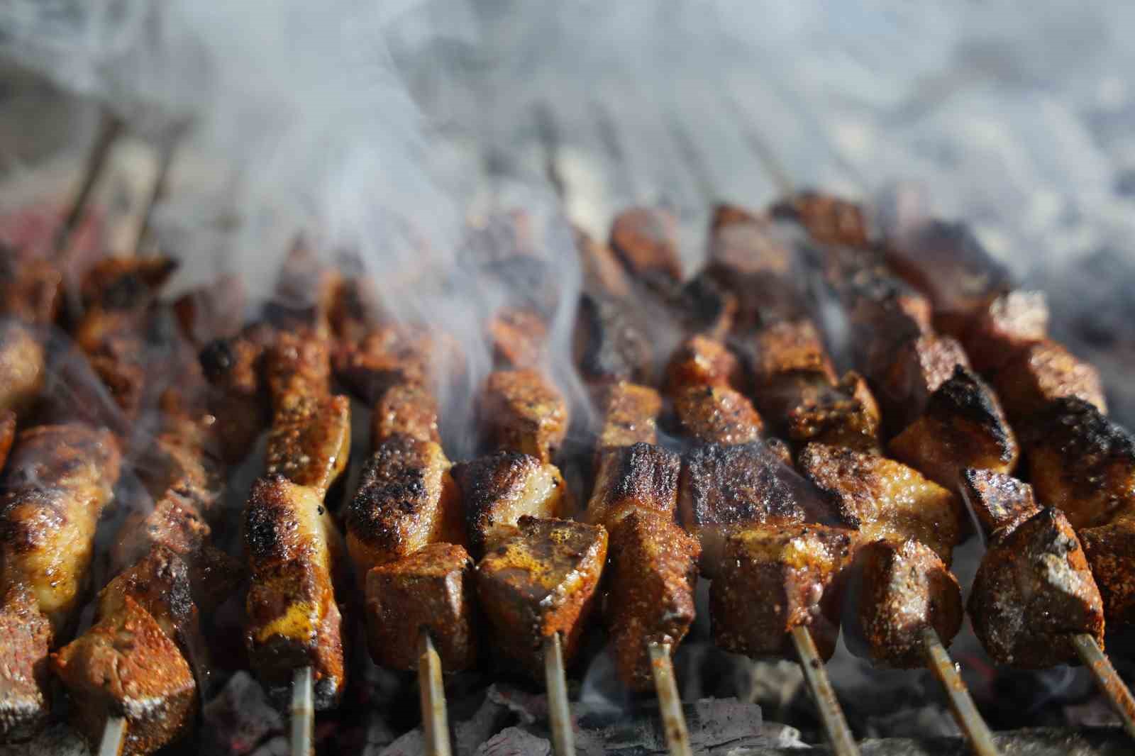 Diyarbakır’ın tescilli ciğer kebabı Ramazanda da iftar ve sahurda tüketiliyor

