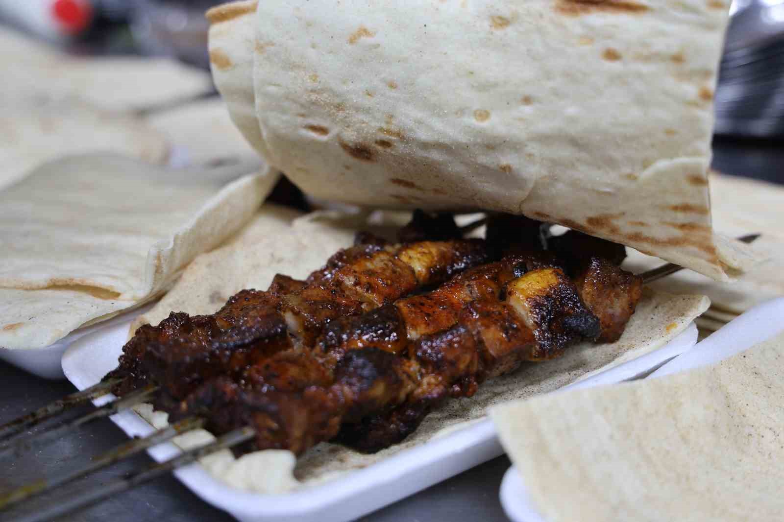 Diyarbakır’ın tescilli ciğer kebabı Ramazanda da iftar ve sahurda tüketiliyor
