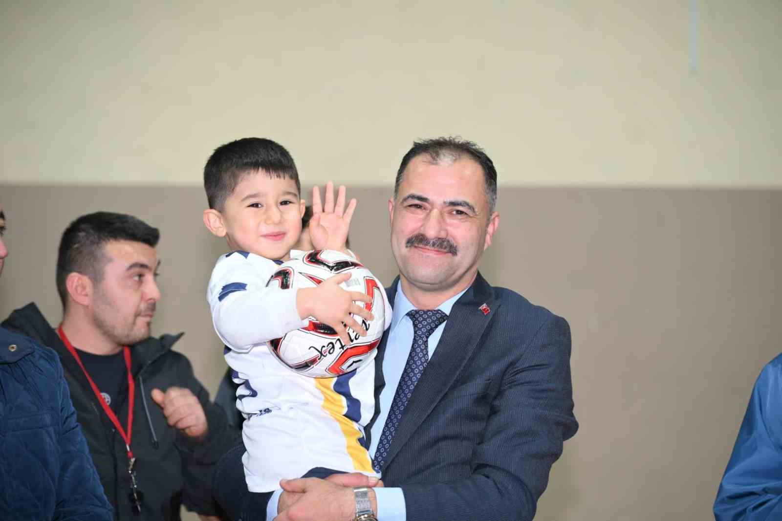 DMD hastası Rahmi Kerem için düzenlenen futsal turnuvası başladı
