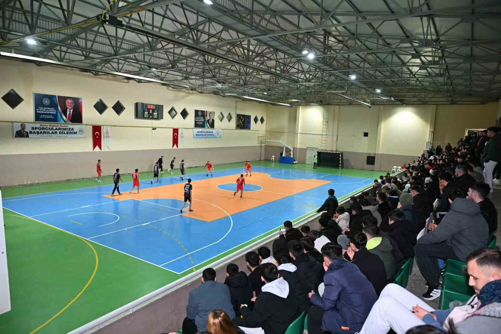 DMD hastası Rahmi Kerem için düzenlenen futsal turnuvası başladı
