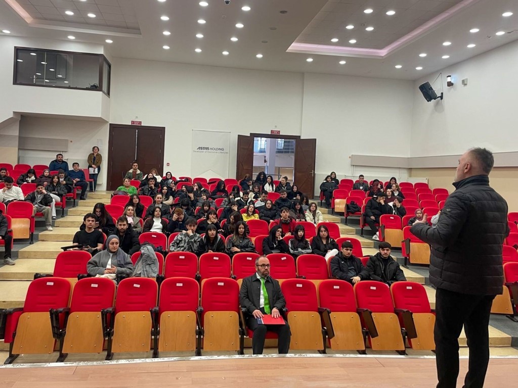 Doç. Dr. İşeri: "Yapay zeka bir araçtır, nihai karar insana aittir"
Doç. Dr. İşeri: "Yapay zeka bir araçtır, nihai karar insana aittir"