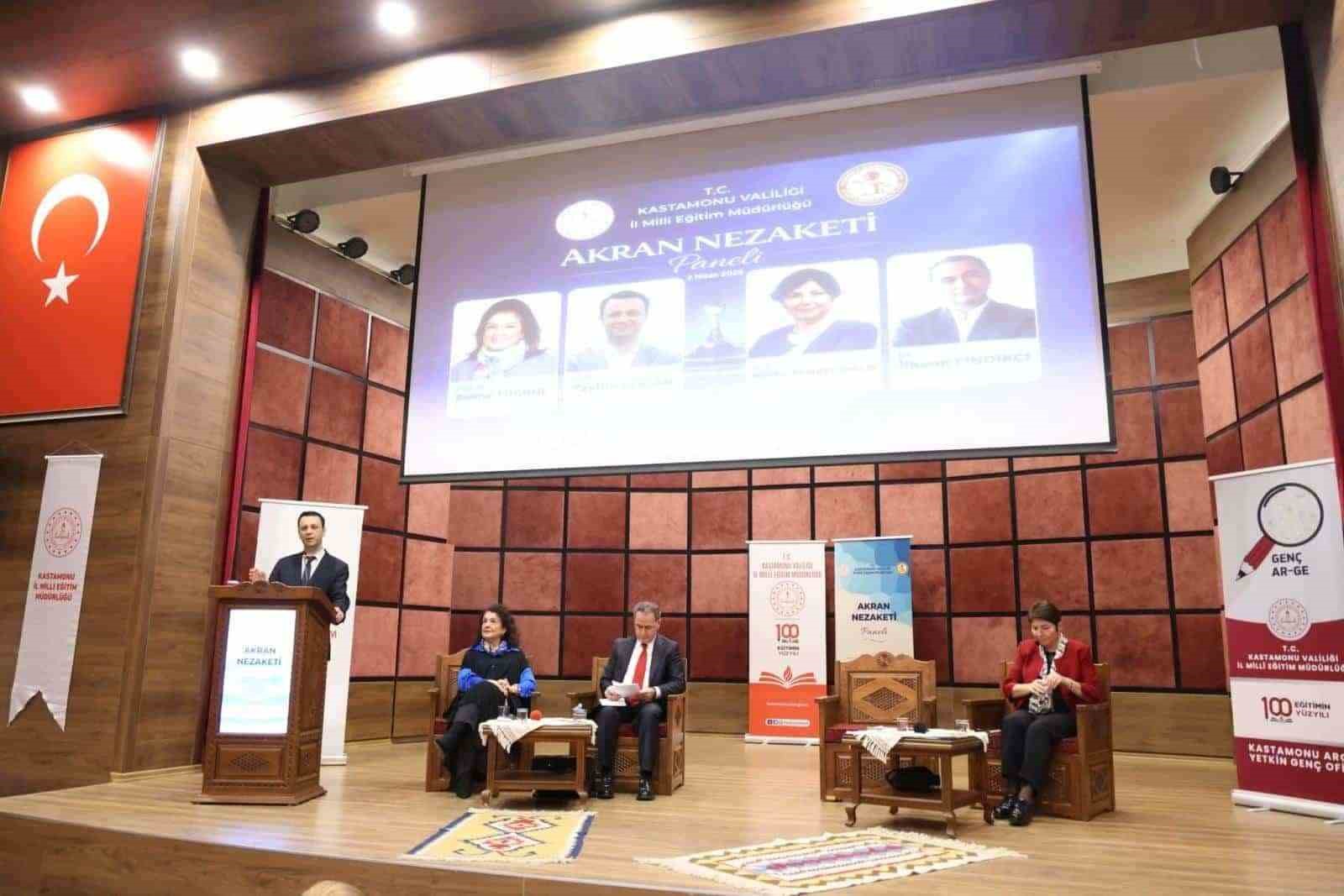 Doç. Dr. Mustafa Otrar: "Çocuklarımız hayatın her alanında gördükleriyle yetişirler"
