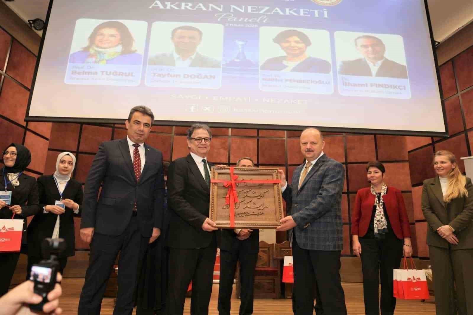 Doç. Dr. Mustafa Otrar: "Çocuklarımız hayatın her alanında gördükleriyle yetişirler"
