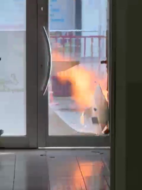 Doğal gaz kokusunun ardından kabusu yaşadılar: Film sahnesi gibi
Doğal gaz kokusunun ardından kabusu yaşadılar: Film sahnesi gibi