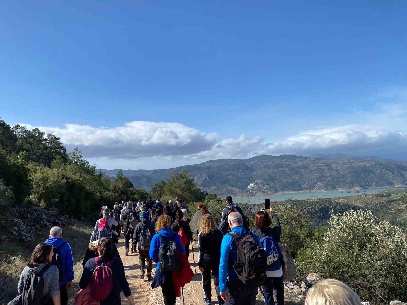 Doğaseverler Arapapıştı’da trekking etkinliğinde buluştu
