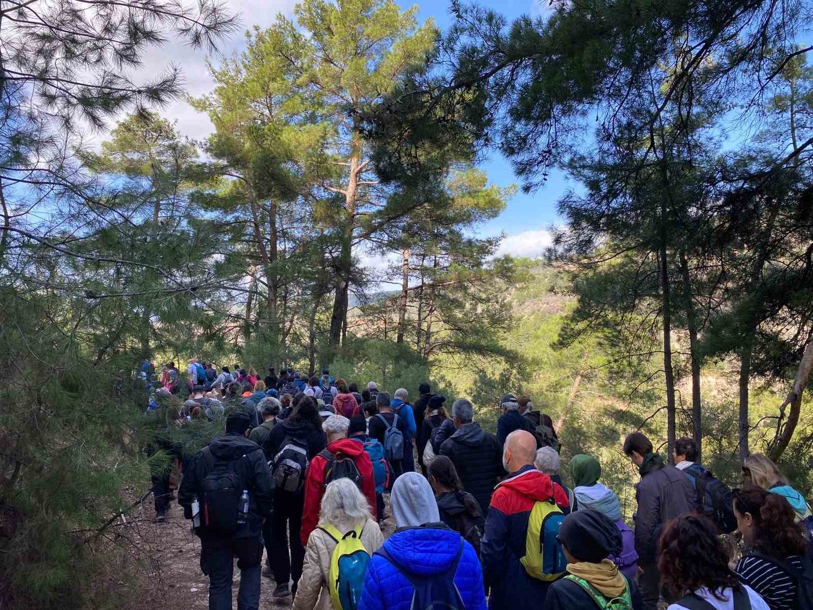 Doğaseverler Arapapıştı’da trekking etkinliğinde buluştu

