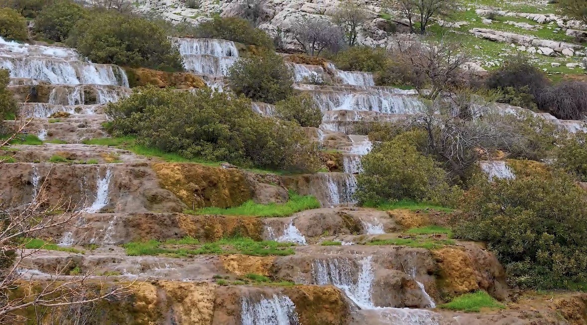 Doğaseverlerden Başdeğirmen Şelalesi’ne yoğun ilgi
