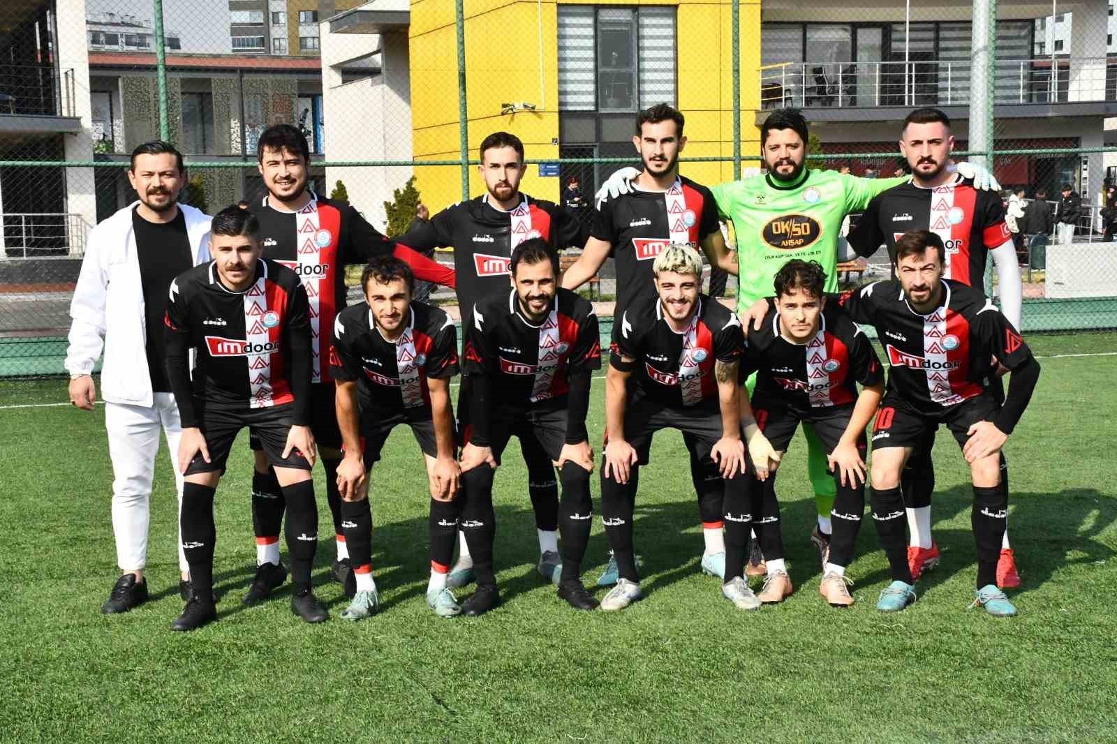 Döğerspor zirve yolunda 2 puan kaybetti
