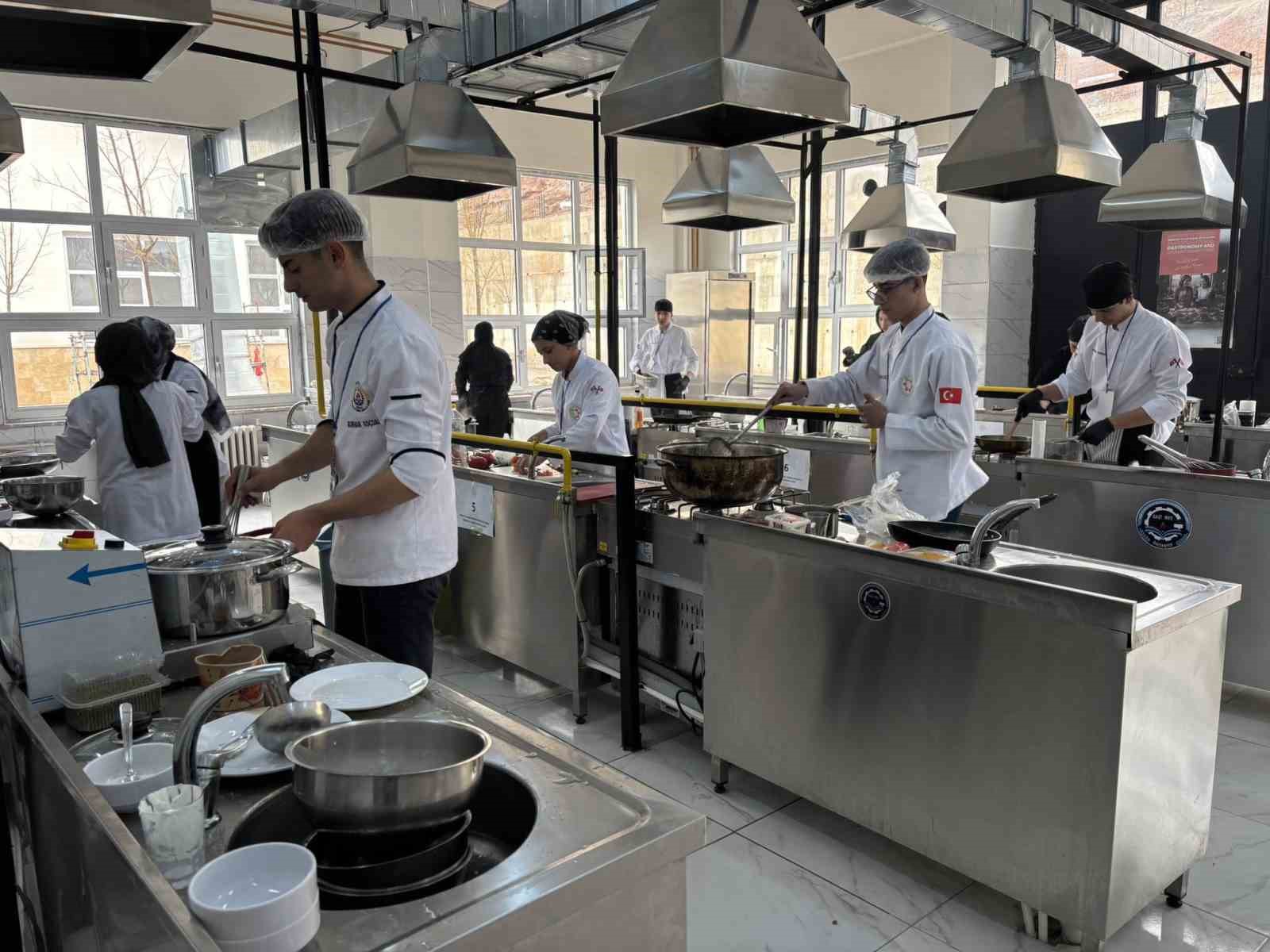 Doğu Anadolu’nun şef adayları Tunceli’de yarıştı
