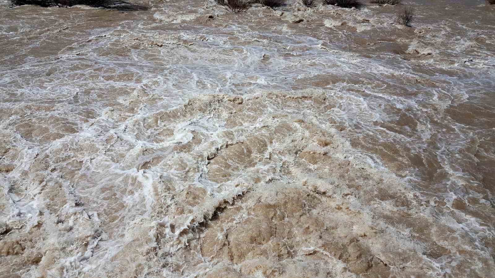 Doğu’da kar suları nehirleri coşturdu, barajlar doldu
