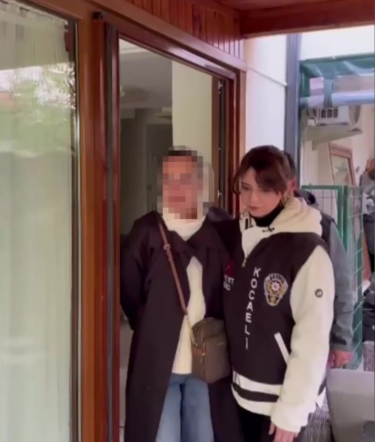 Doğurduğu bebeğini çöp konteynerine atan anne 19 yıl sonra hakim karşısında
