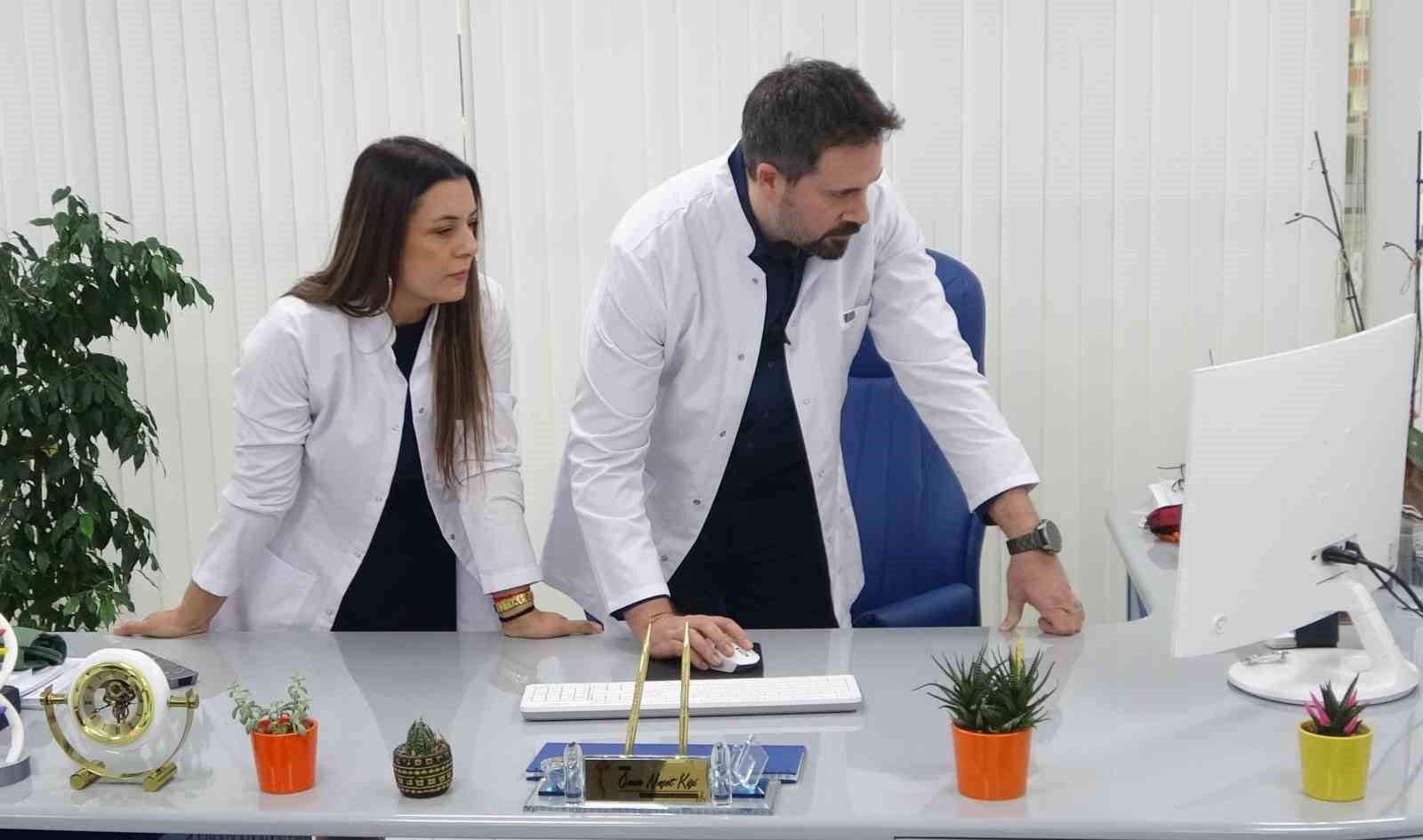 Doktor çift, hayat kurtaran teknoloji geliştirdi: Yapay zekalı takip sistemiyle anında müdahale imkanı
Doktor çift, hayat kurtaran teknoloji geliştirdi: Yapay zekalı takip sistemiyle anında müdahale imkanı