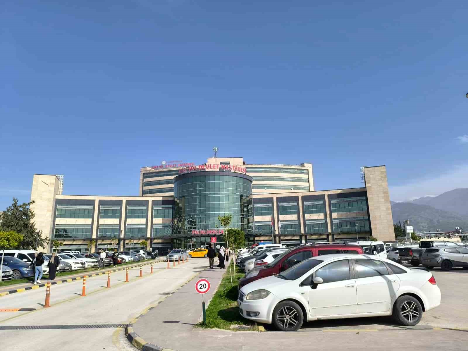 Doktordan habersiz adına bin 327 reçete yazan ’sahte reçete’ çetesi çökertildi
