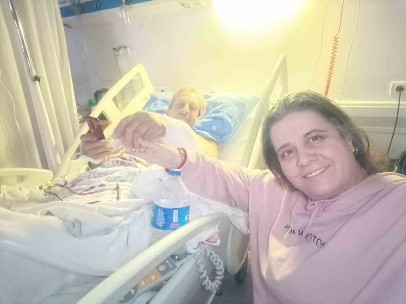 Doktorlar ‘yaşamaz’ dedi, eşinin desteği hayatta tuttu
