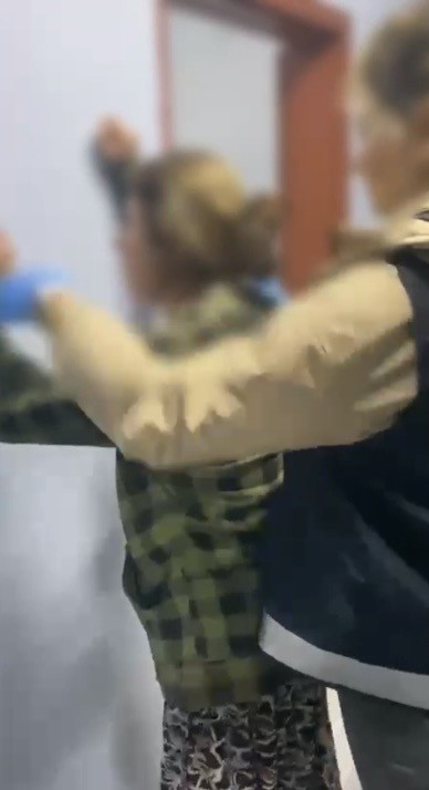 Dolapta yakalanan hırsızdan polislere: "Maşallah ne oldu şimdi?"
