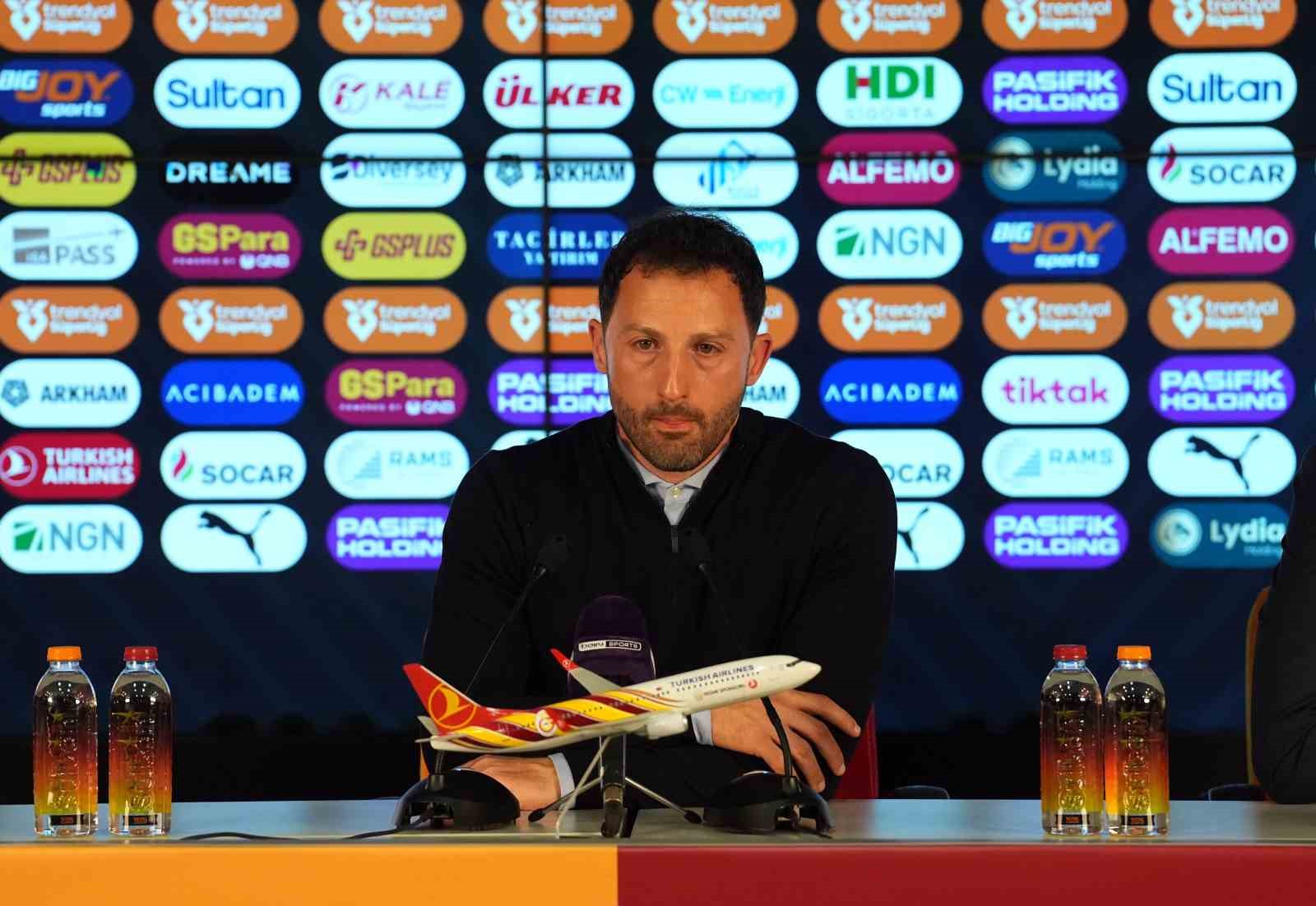 Domenico Tedesco: "Bu akşam gol atamamamız çılgınca geliyor"
