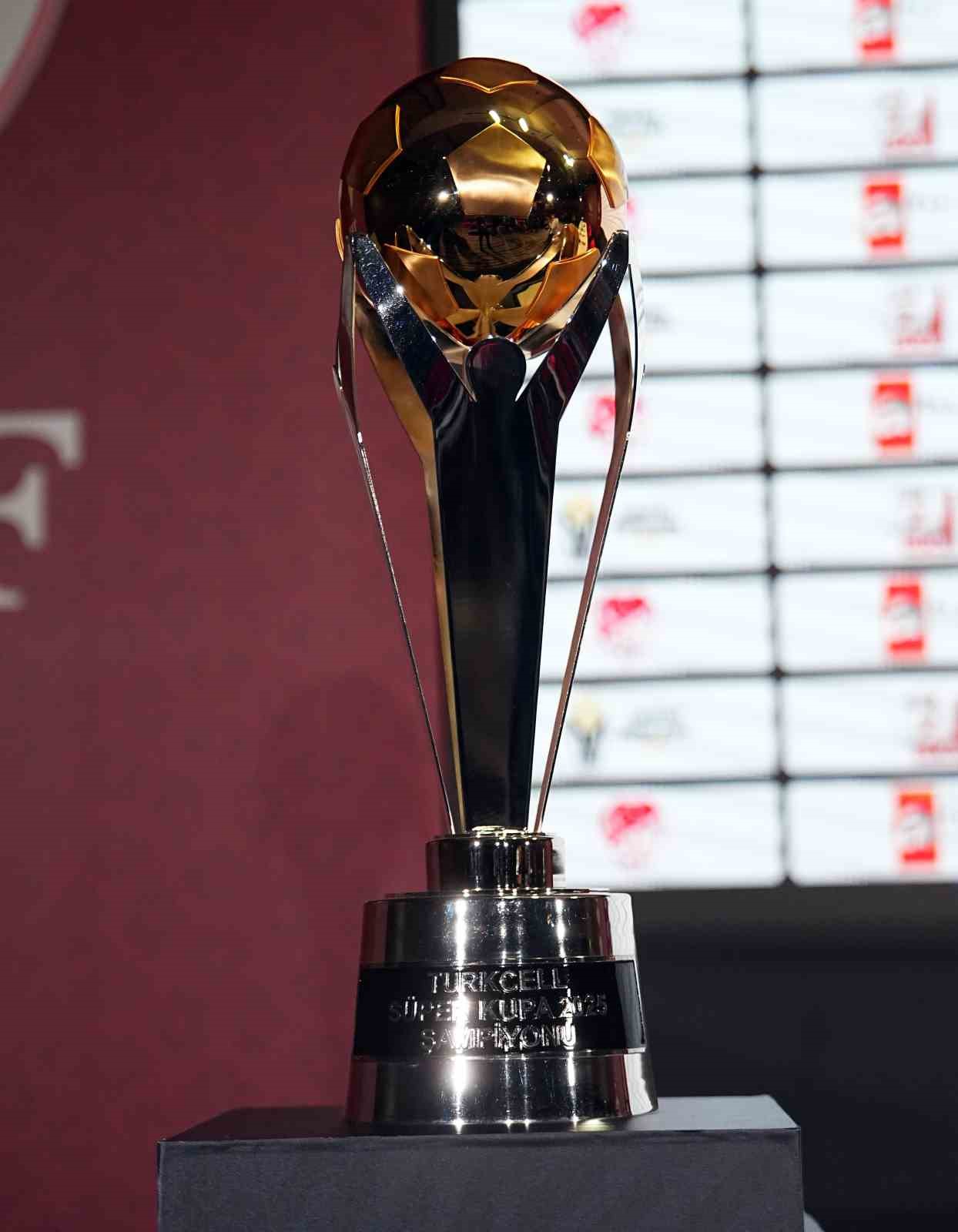 Domenico Tedesco: "Takım olarak bu maç için sabırsızlanıyoruz"
