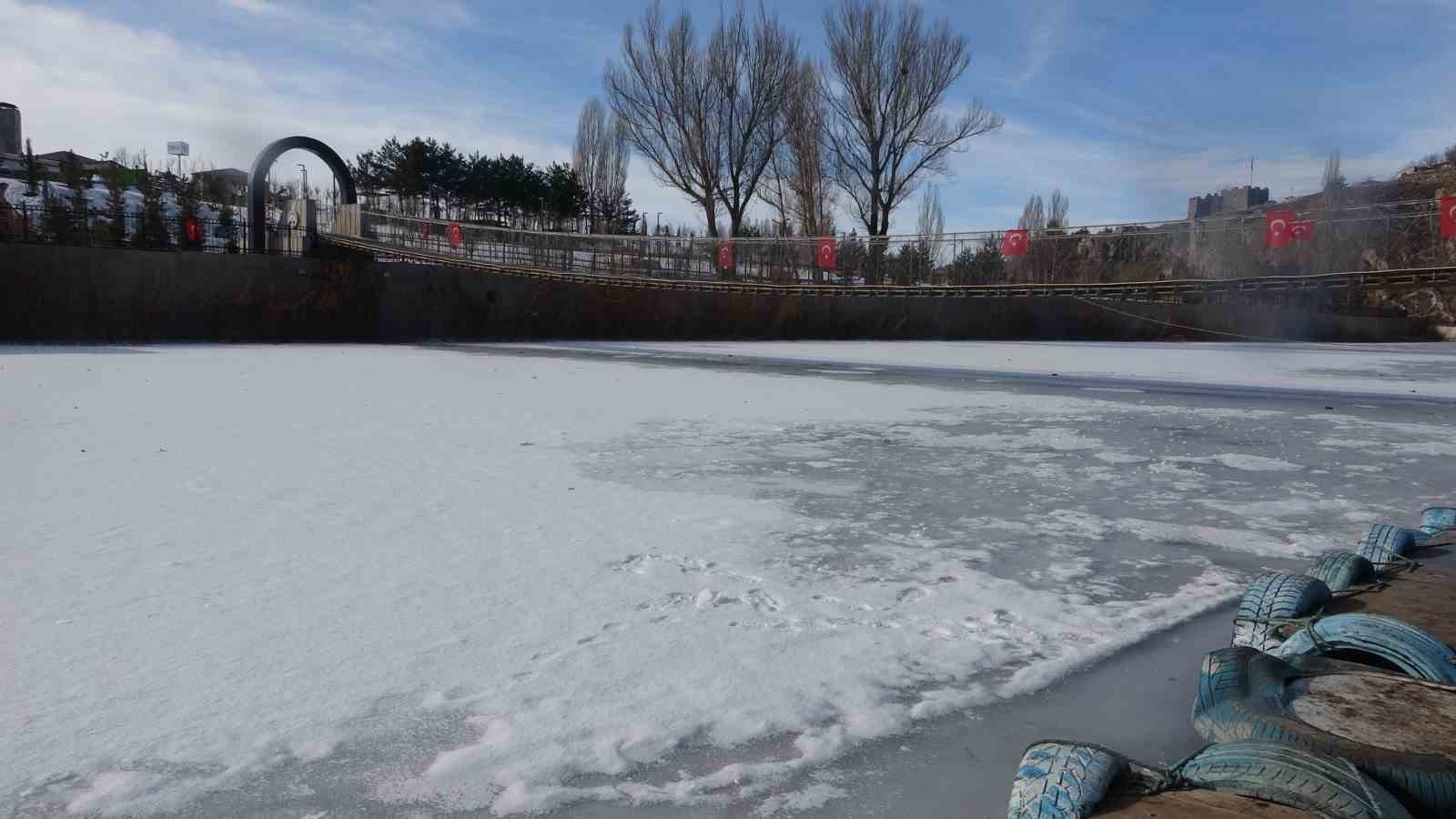 Dondurucu soğuklar araçları çalıştırmadı
