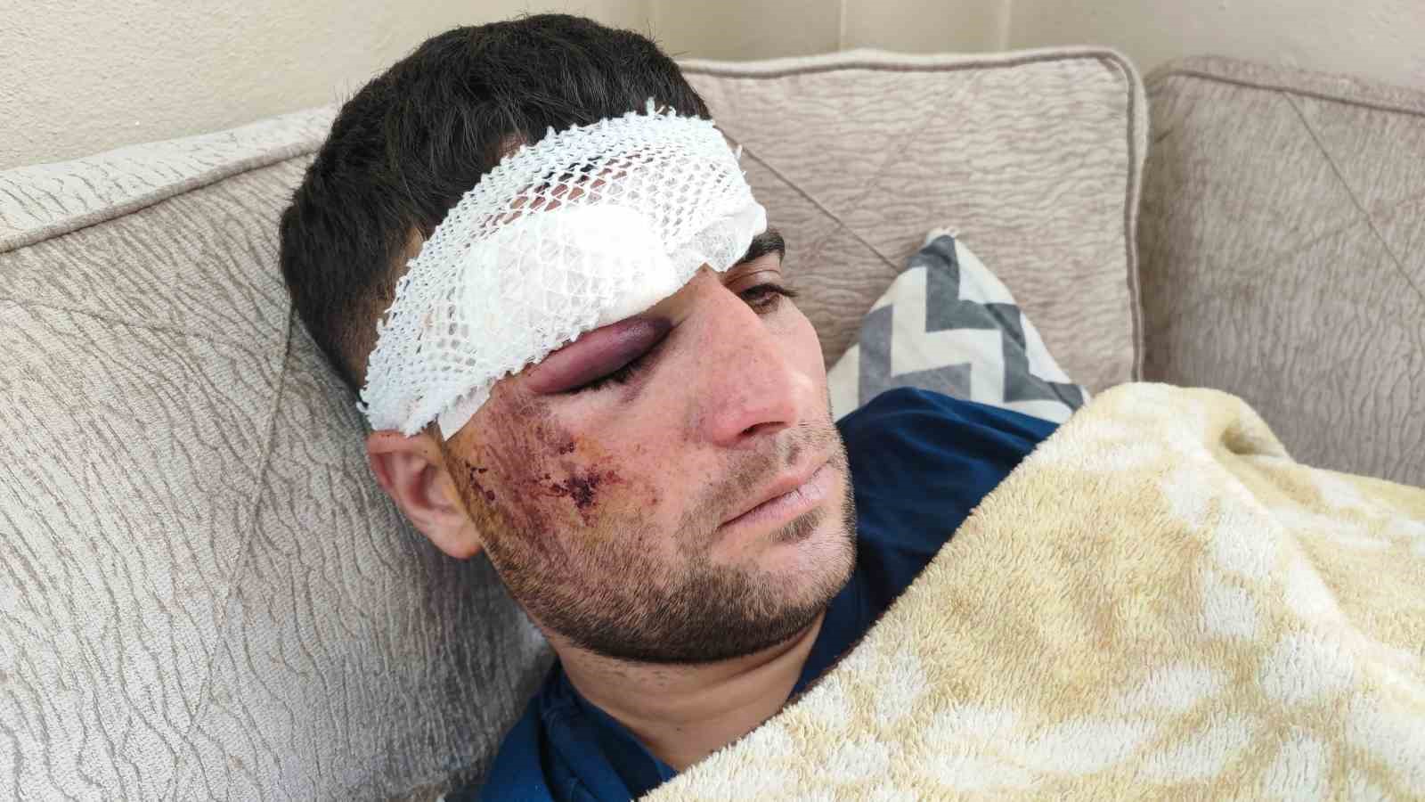 Döner ustası motosiklet sürücüsü: "Kaza sonrası kaçıp gittiler"
Döner ustası motosiklet sürücüsü: "Kaza sonrası kaçıp gittiler"