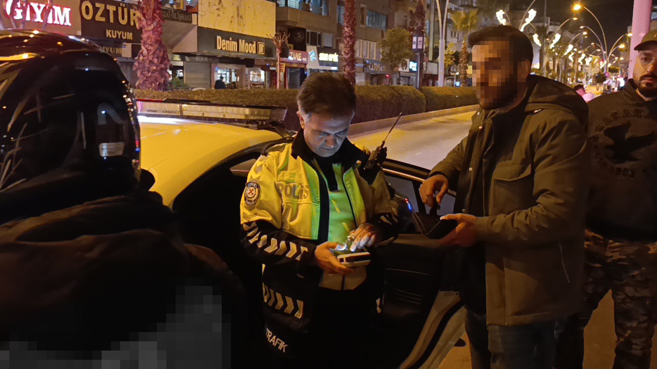 Dönüş yasağı olan yerden dönen otomobil motosikletle çarpıştı: 1 yaralı
