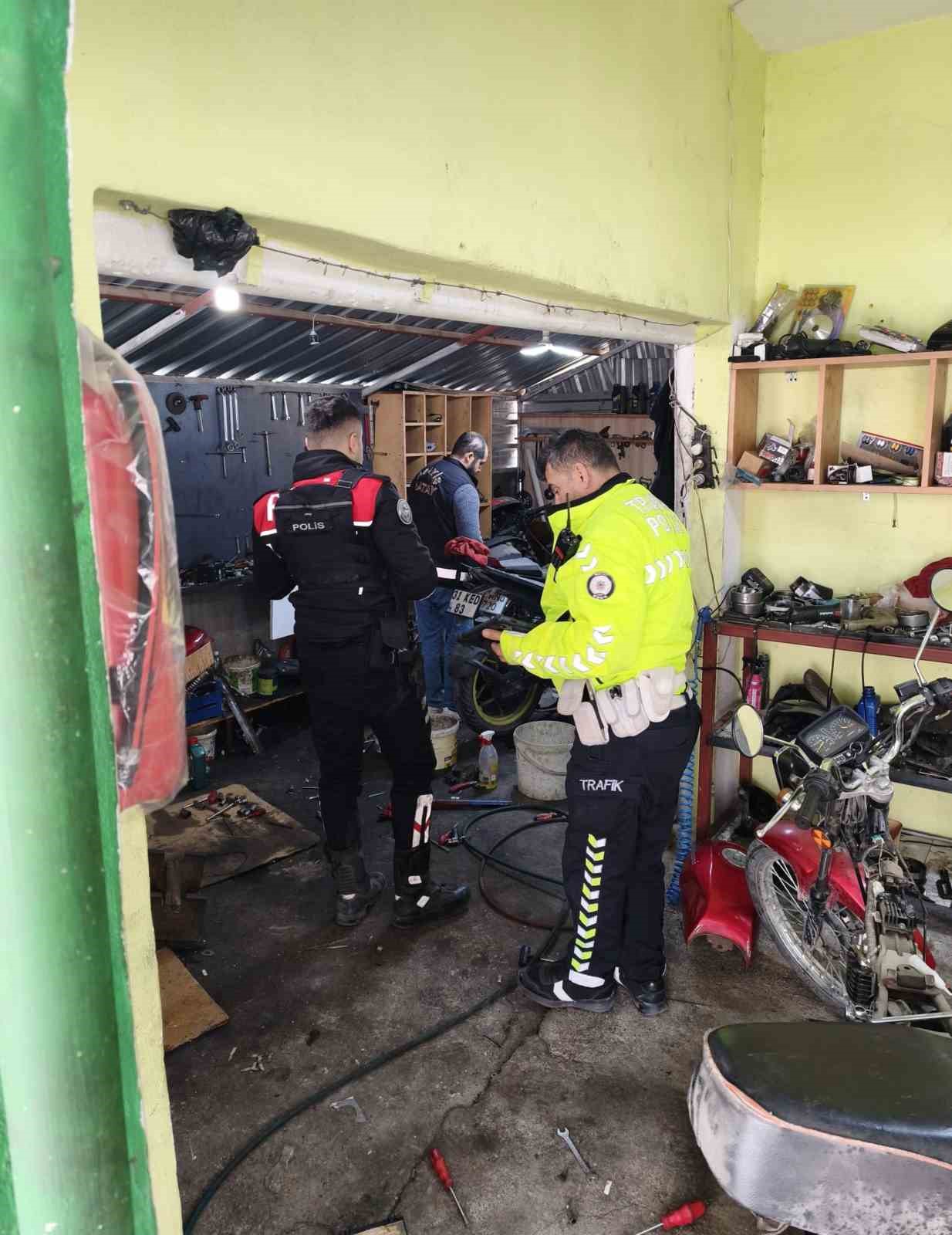 Dörtyol’da motosiklet tamircileri denetlendi
