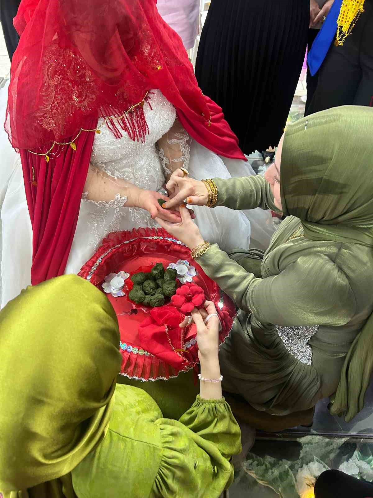 Down sendromlu Gülayfer’in gelinlik hayali gerçek oldu
