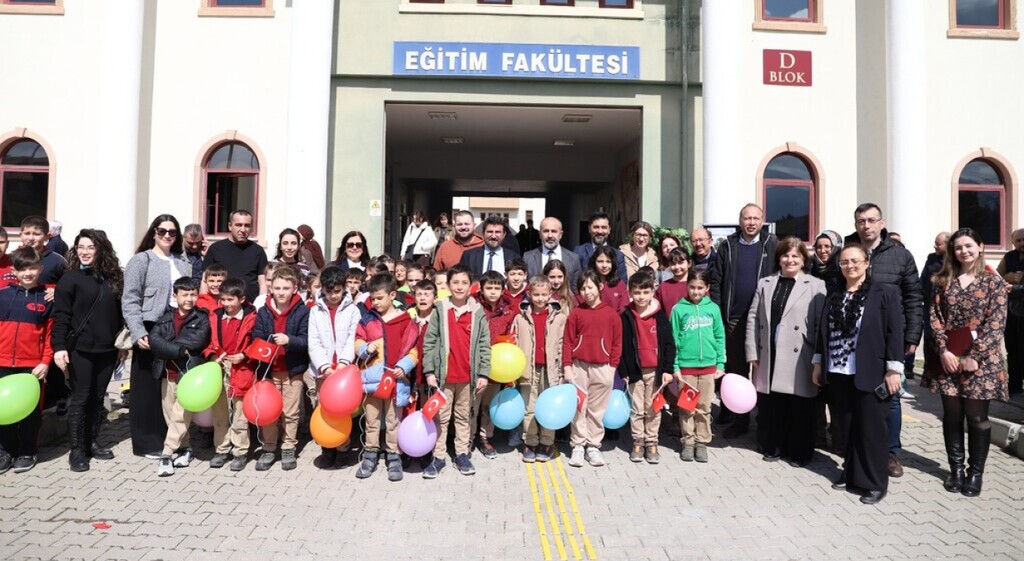 DPÜ’de fidan dikimi etkinliği
