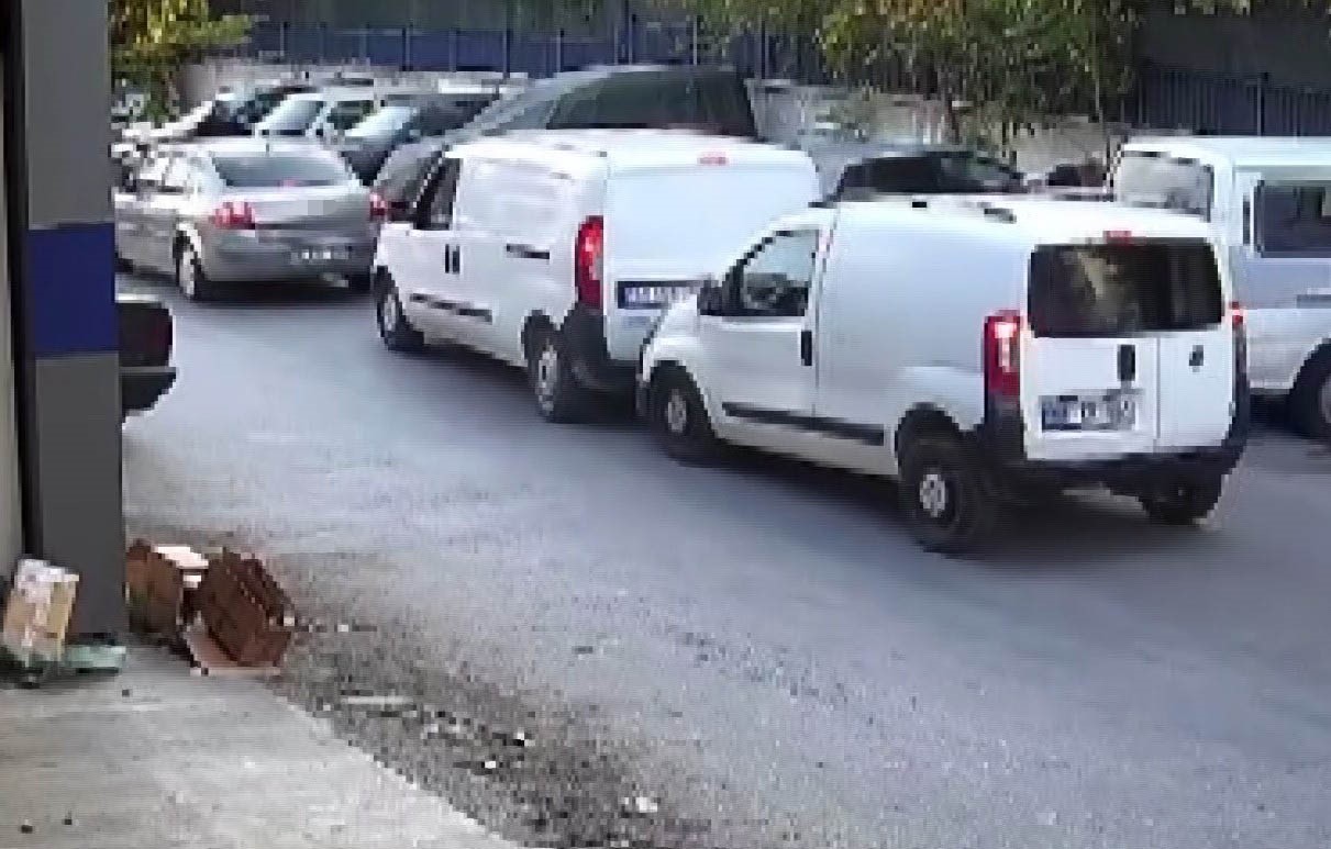 Drift atan, hızlı gelen kaza yapıyor
