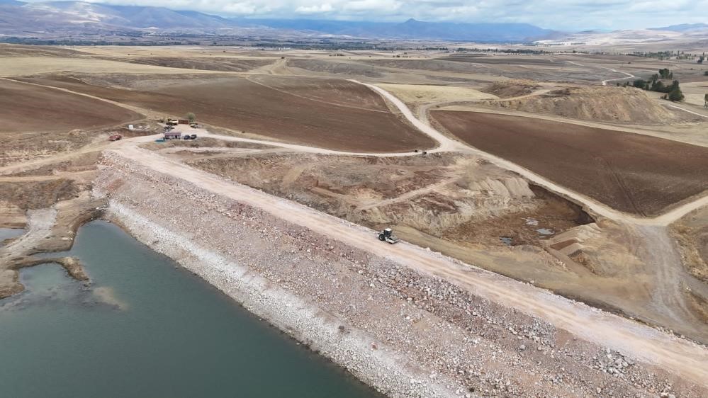 DSİ’den Bayburt’a 2025 yılında 900 milyon liralık su yatırımı
DSİ’den Bayburt’a 2025 yılında 900 milyon liralık su yatırımı