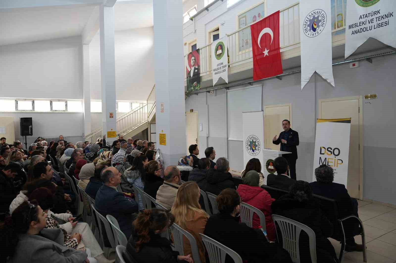 DSO Başkan Kasapoğlu mesleki eğitim iş birliği projesinde velilerle buluştu
