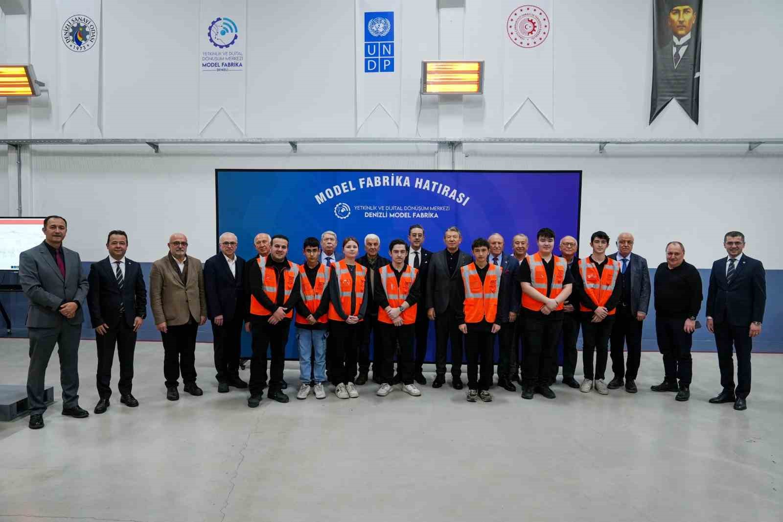 DSO Yüksel İstişare Kurulu 2026 yılının ilk toplantısı model fabrikada gerçekleştirildi
DSO Yüksel İstişare Kurulu 2026 yılının ilk toplantısı model fabrikada gerçekleştirildi