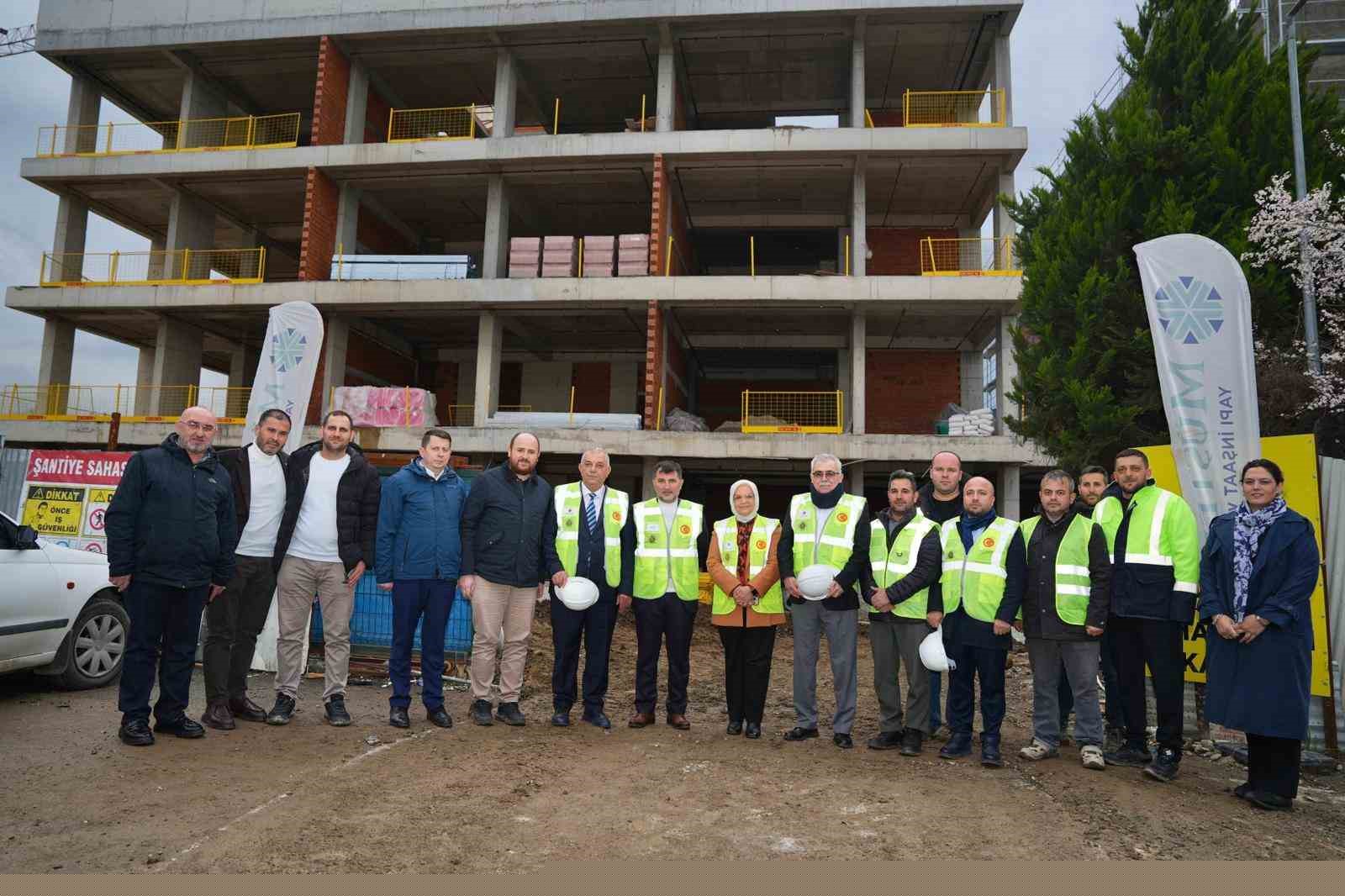 DTSO yeni binasını incelediler
