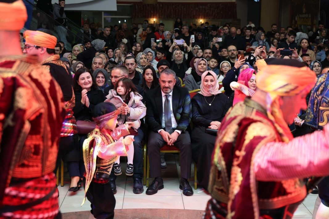 Dualar, ilahiler ve ezgilerle Pursaklar’da Ramazan başladı
