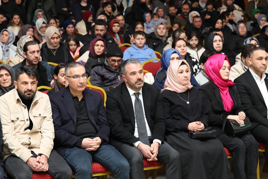 Dualar, ilahiler ve ezgilerle Pursaklar’da Ramazan başladı
