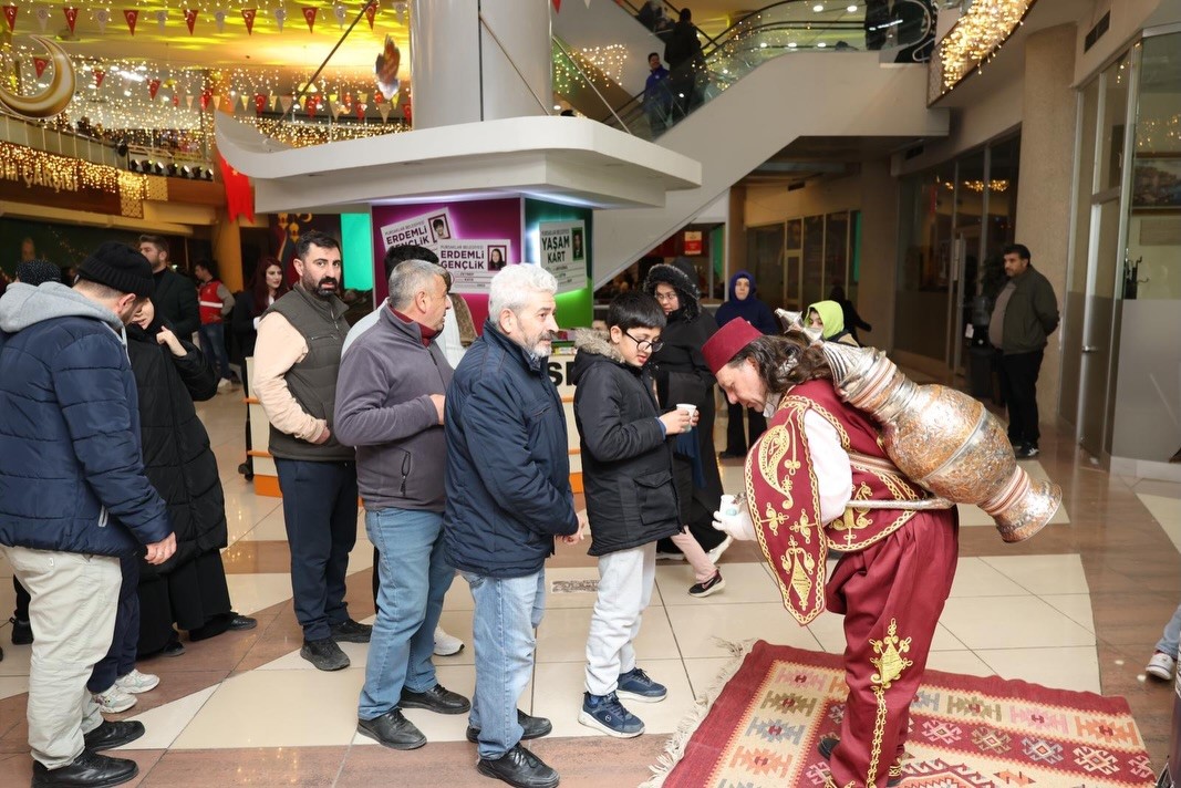 Dualar, ilahiler ve ezgilerle Pursaklar’da Ramazan başladı
