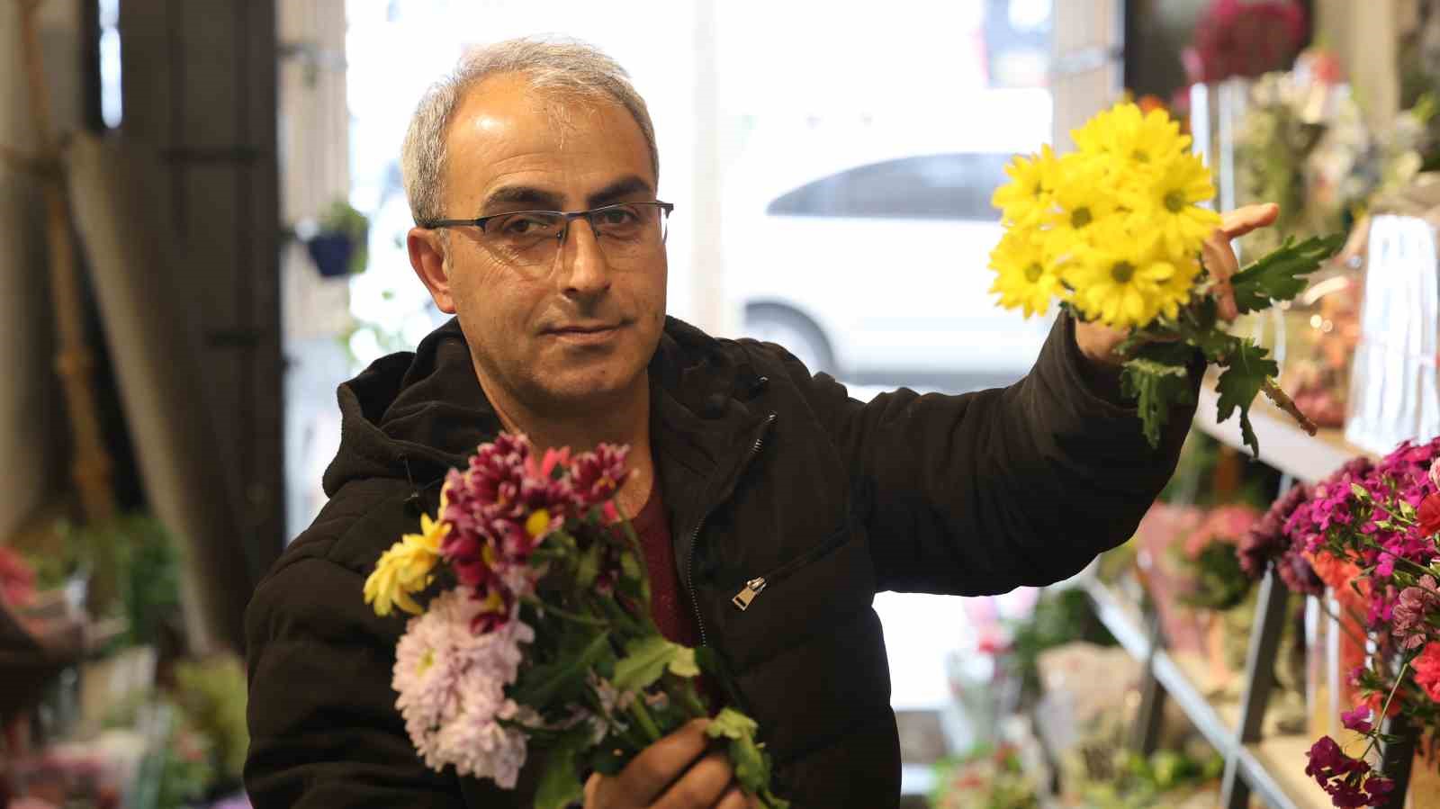 Düğün sezonu öncesi çiçekçilerde yoğun mesai
