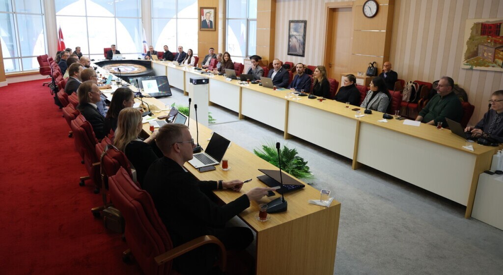 Dumlupınar Üniversitesi, uluslararası programa ev sahipliği yaptı
