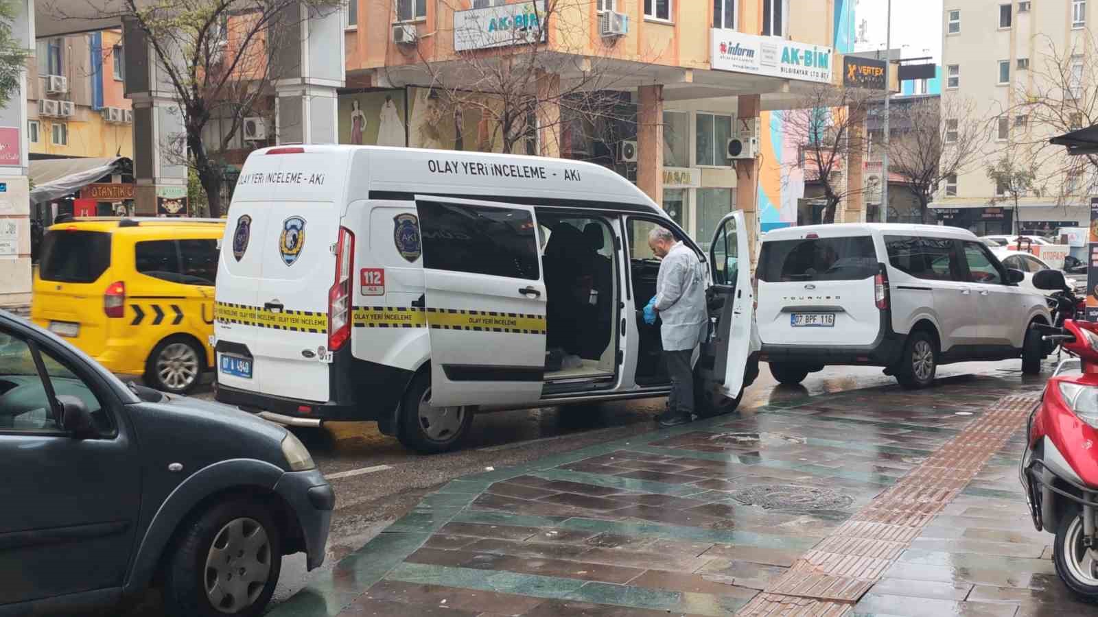 Dün giriş yaptığı apart otel odasında ölü bulundu
