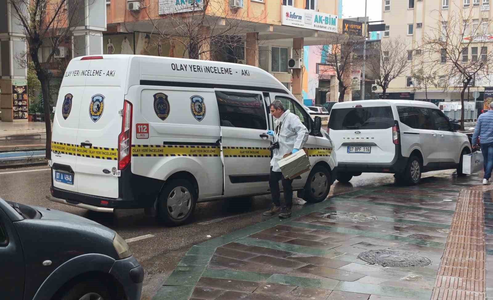 Dün giriş yaptığı apart otel odasında ölü bulundu
