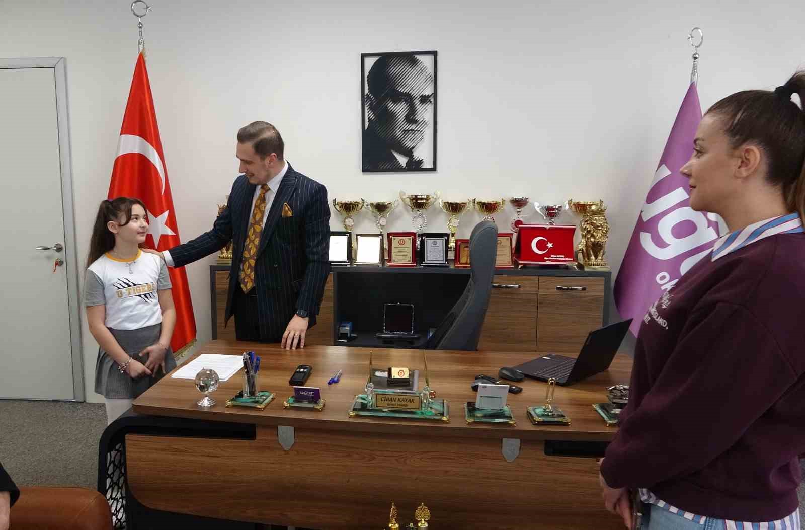 Dünya birincisi Lina’dan Cumhurbaşkanı Erdoğan’a: "23 Nisan’da koltuğunuza oturabilir miyim?"
