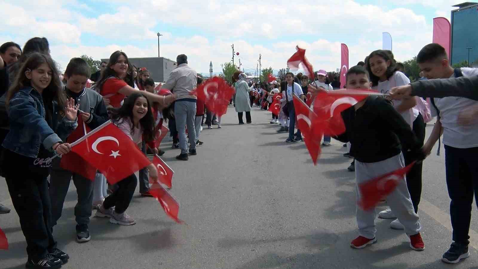 Dünya çocukları 23 Nisan için Menteşe’ye geliyor
Dünya çocukları 23 Nisan için Menteşe’ye geliyor