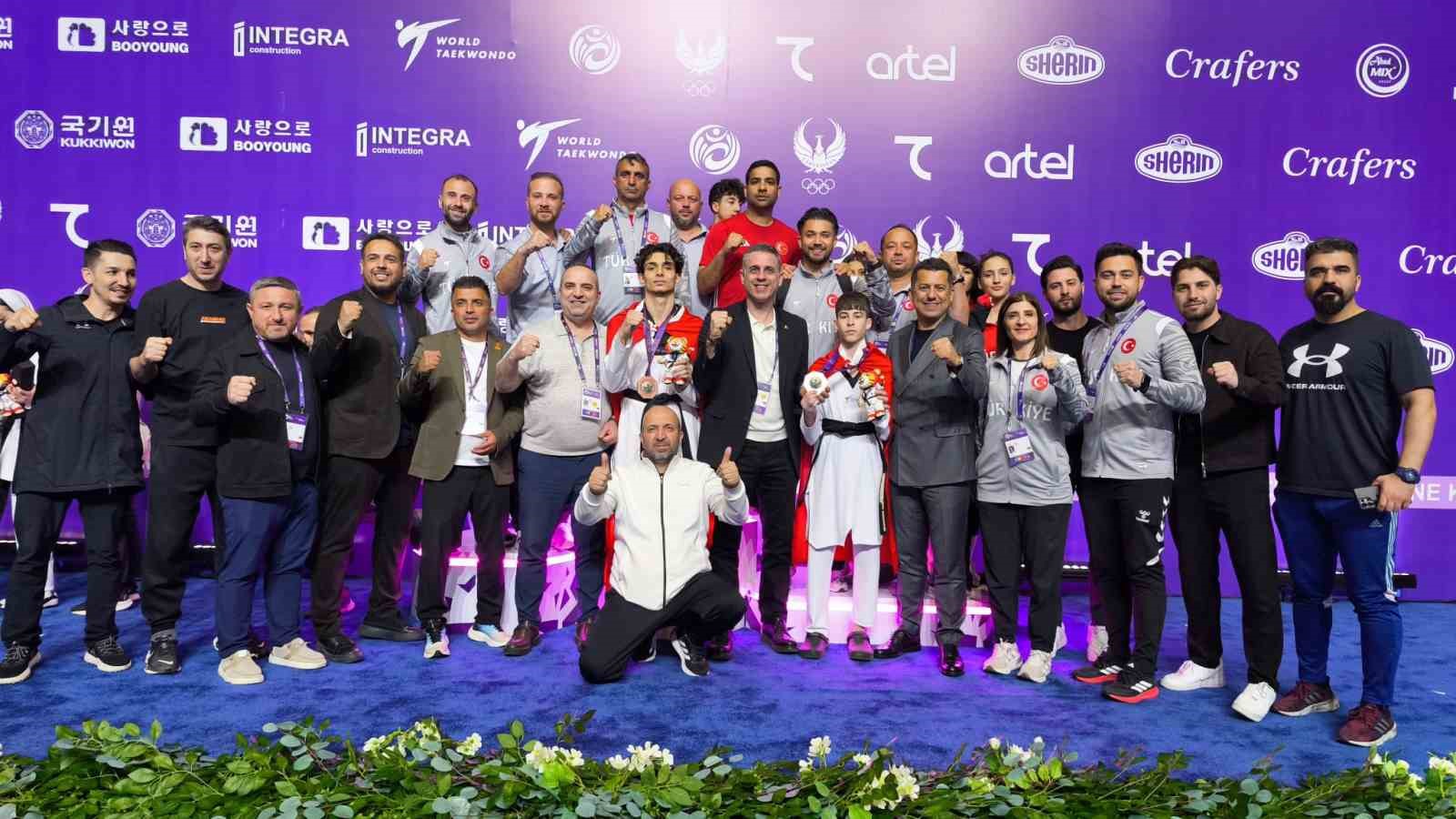 Dünya Gençler Taekwondo Şampiyonası’nda çifte bronz
