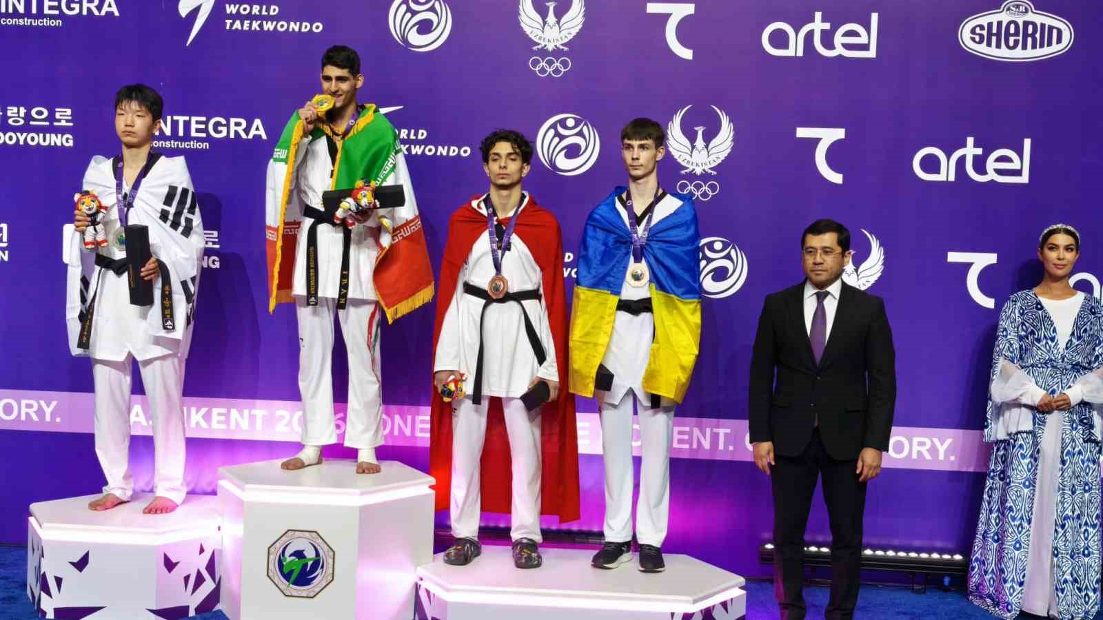 Dünya Gençler Taekwondo Şampiyonası’nda çifte bronz
