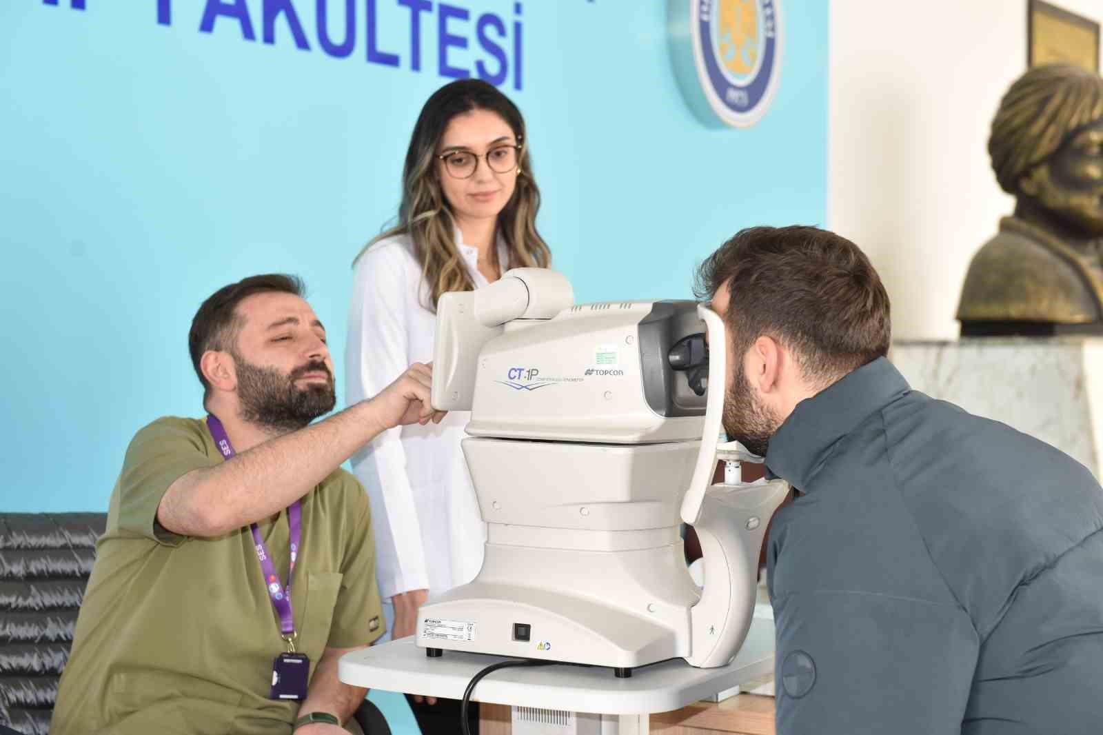 Dünya Glokom Gününde ücretsiz göz tansiyonu ölçümü yapıldı
