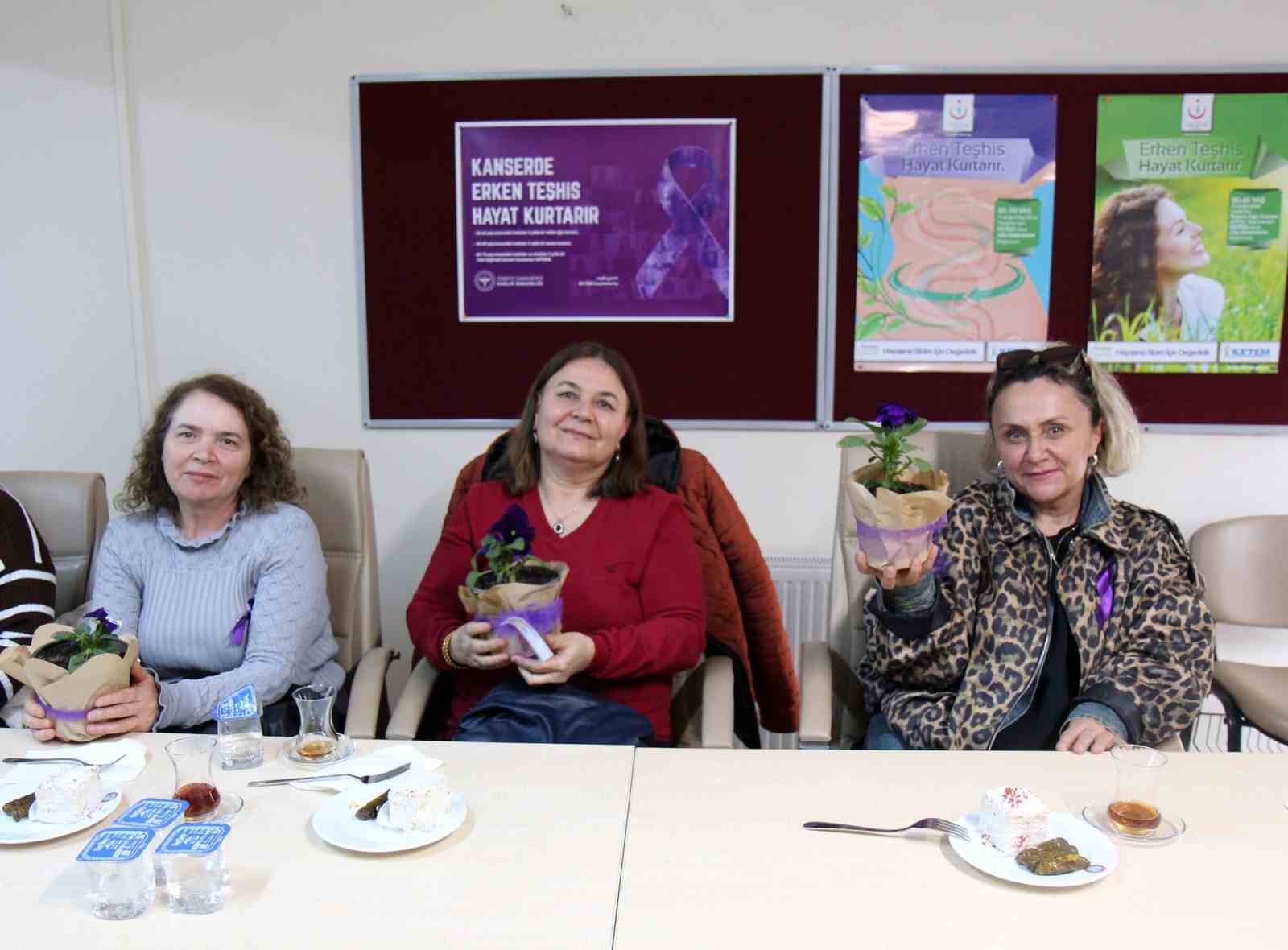 Dünya Kanser Gününde hastalar bir araya geldi
